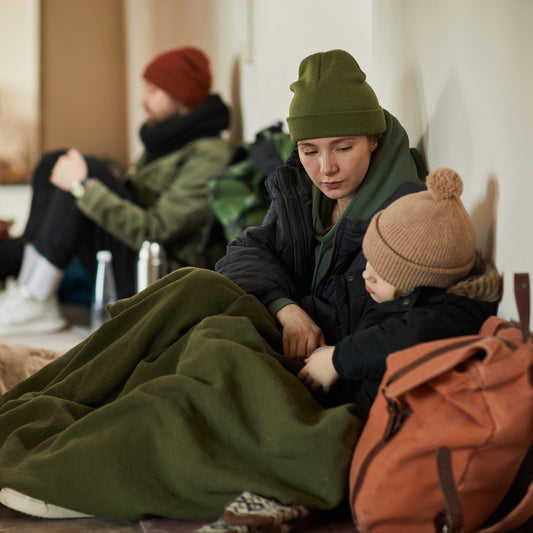 Give Blankets to People & Pets in Crisis