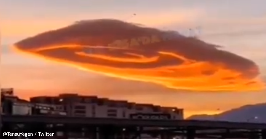 People In Turkey Left Baffled Over Bizarre Pink Cloud