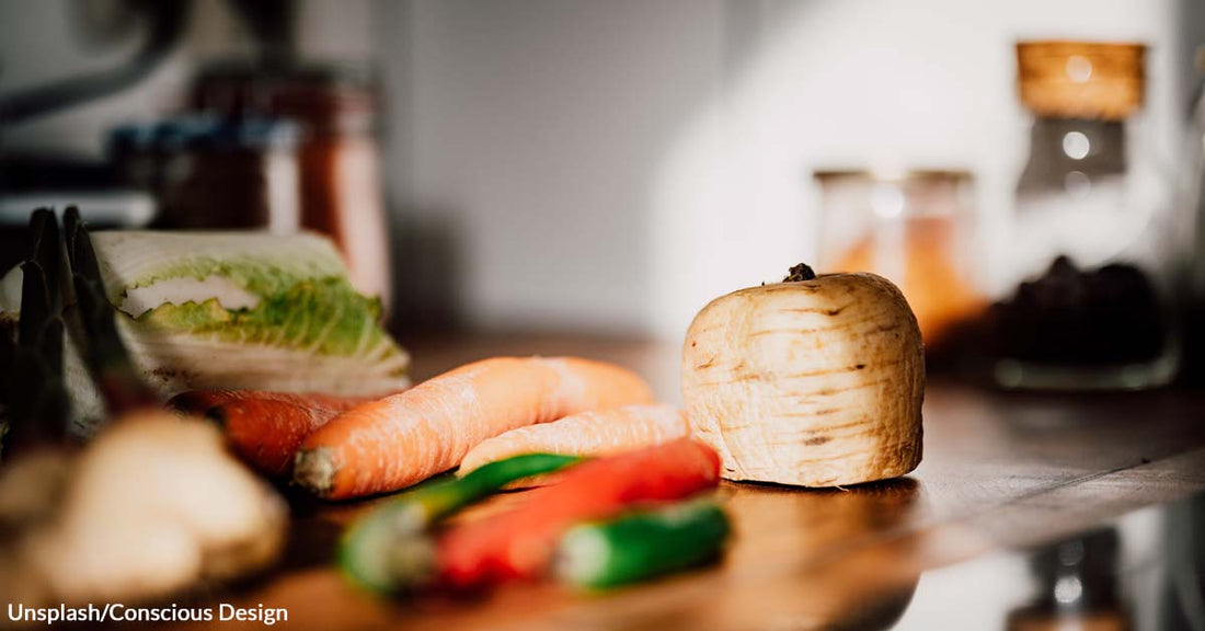 Roommate's Girlfriend Has Lots of Demands, Especially in the Kitchen