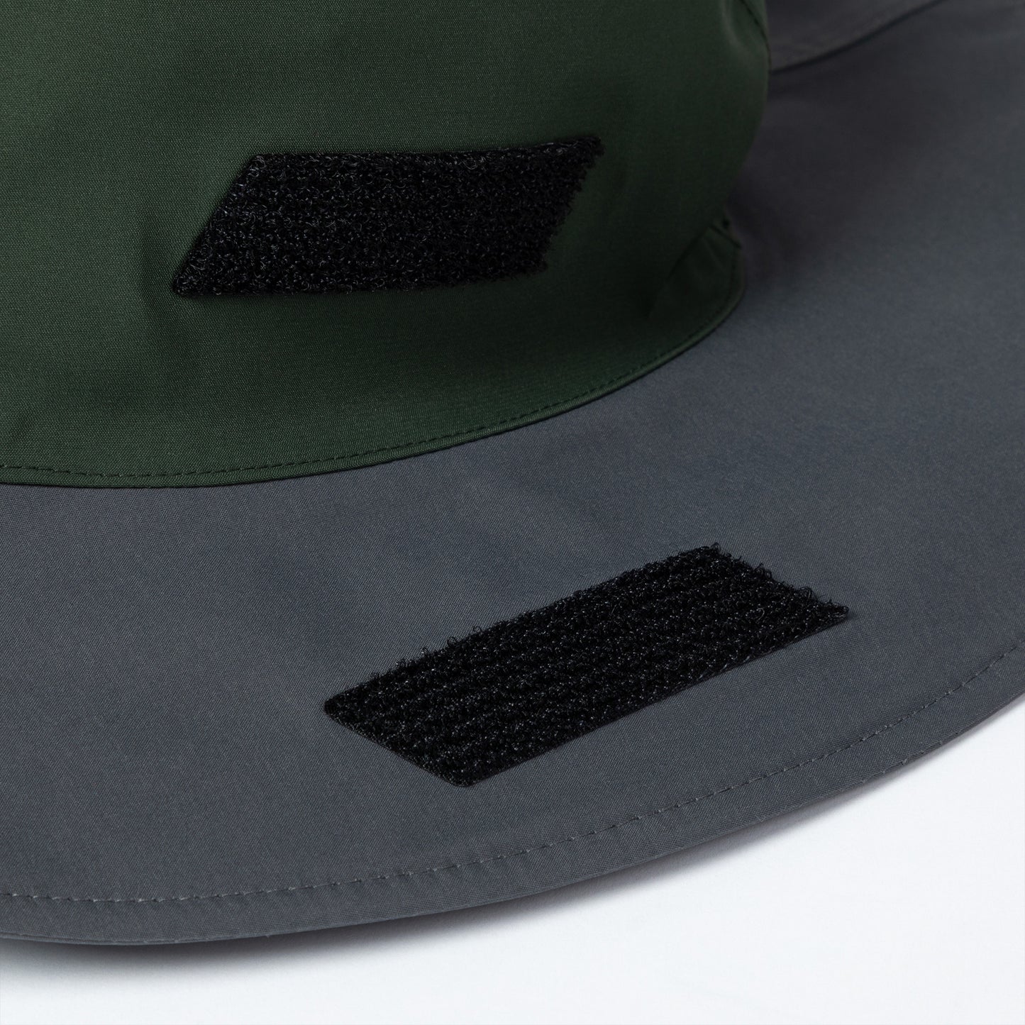 Women’s Wide Brimmed Rain Hat