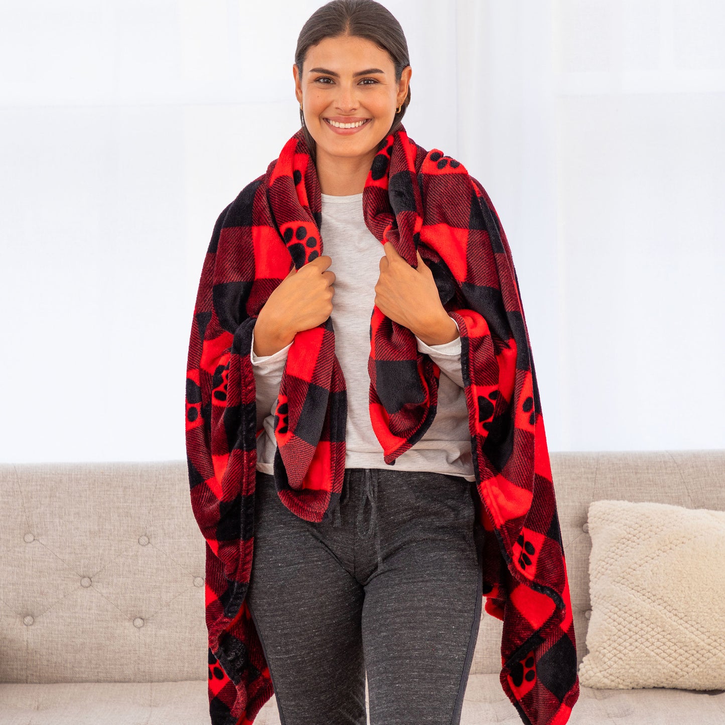 Super Cozy&trade; Fleece Paw Print Throw Blanket