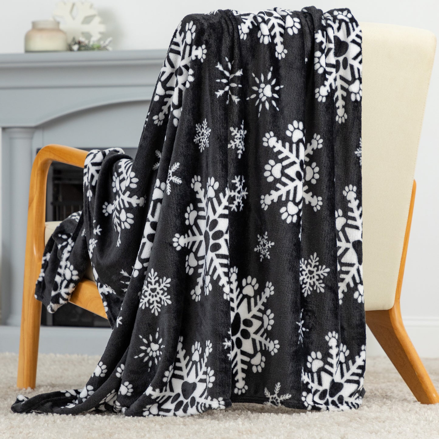 Super Cozy&trade; Fleece Paw Print Throw Blanket