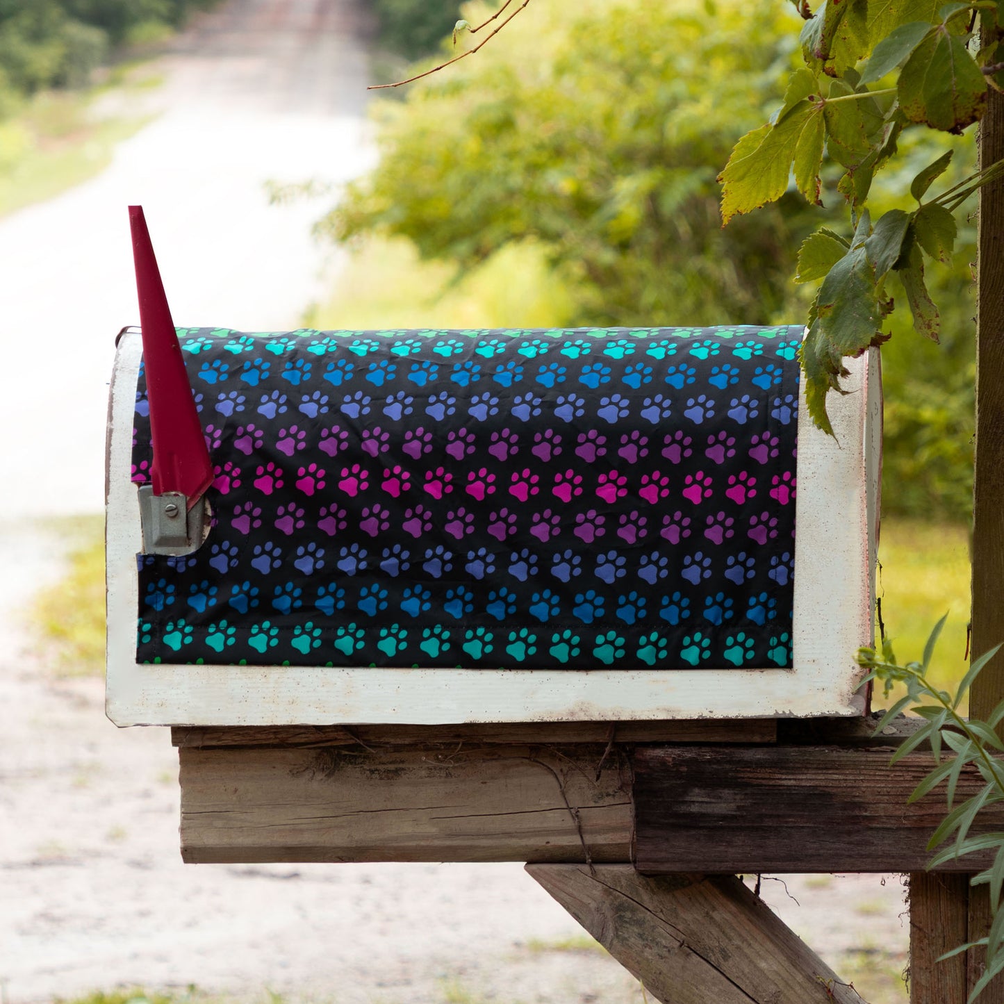 Rainbow Paws Magnetic Fabric Mailbox Cover