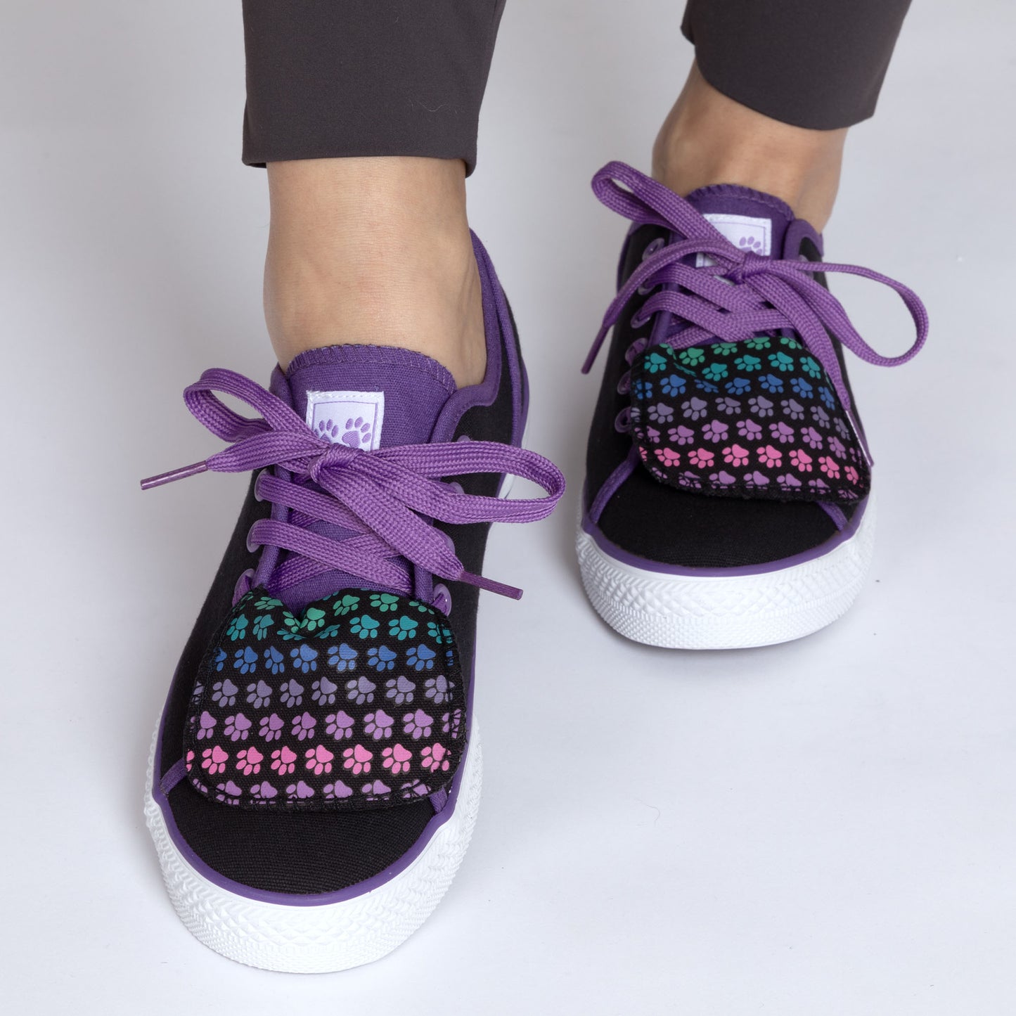 Women's Paw Print Low Top Shoes