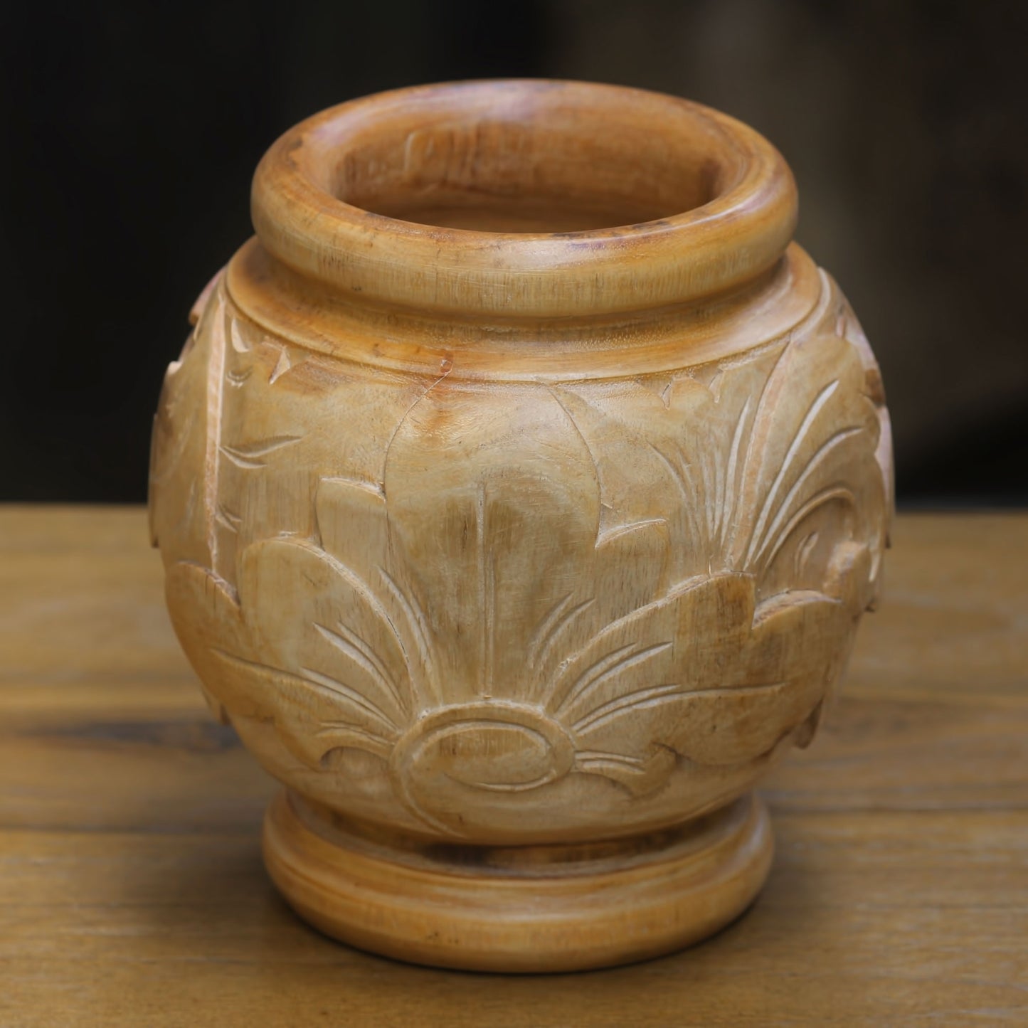 Sukawati Floral I Decorative mahogany wood vase