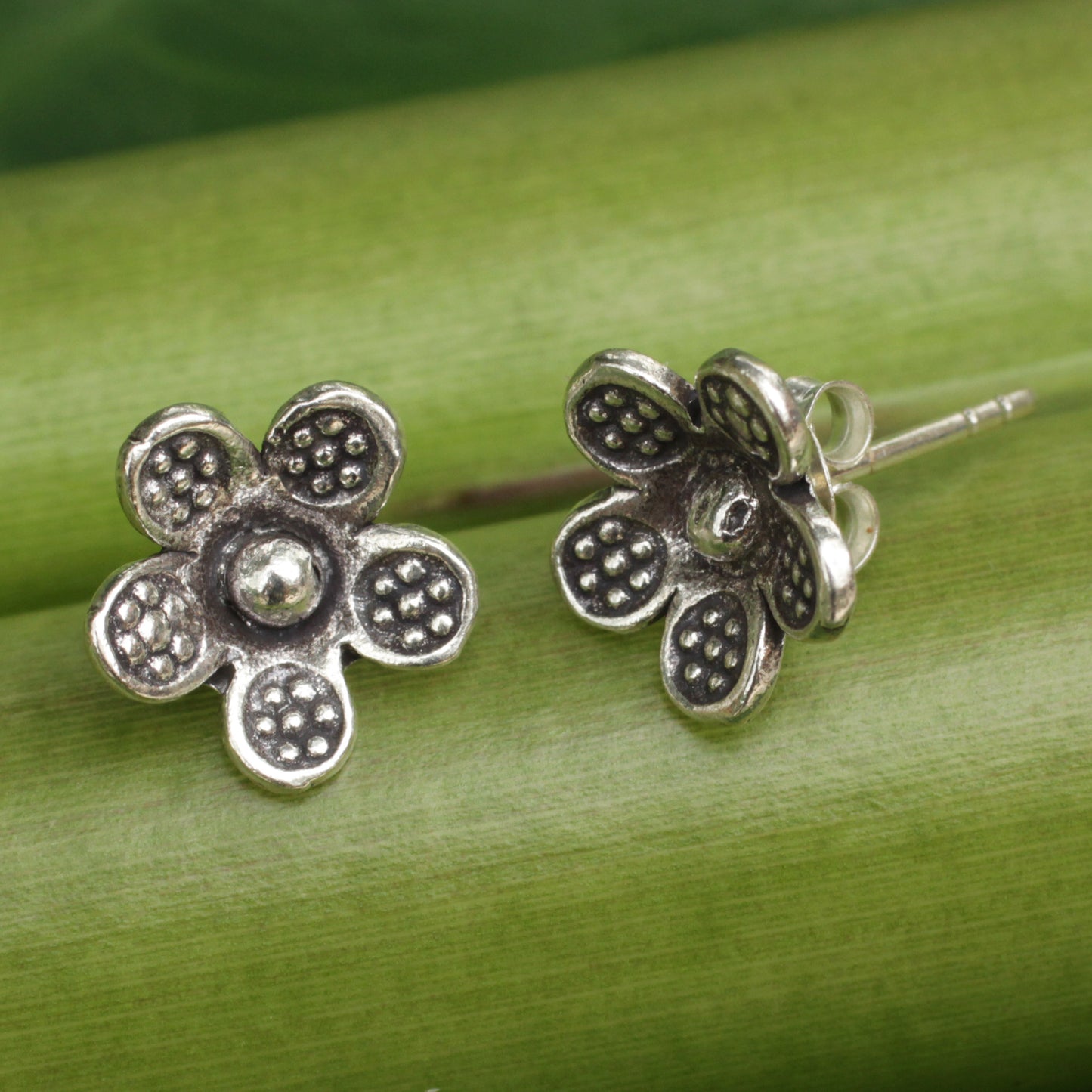 Tribal Daisies Karen Hill Tribe Jewelry Sterling Silver Button Earrings