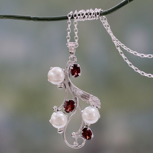 Nature's Gift Garnet Pearl Necklace