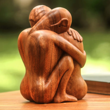 Embracing Romantic Suar Wood Sculpture