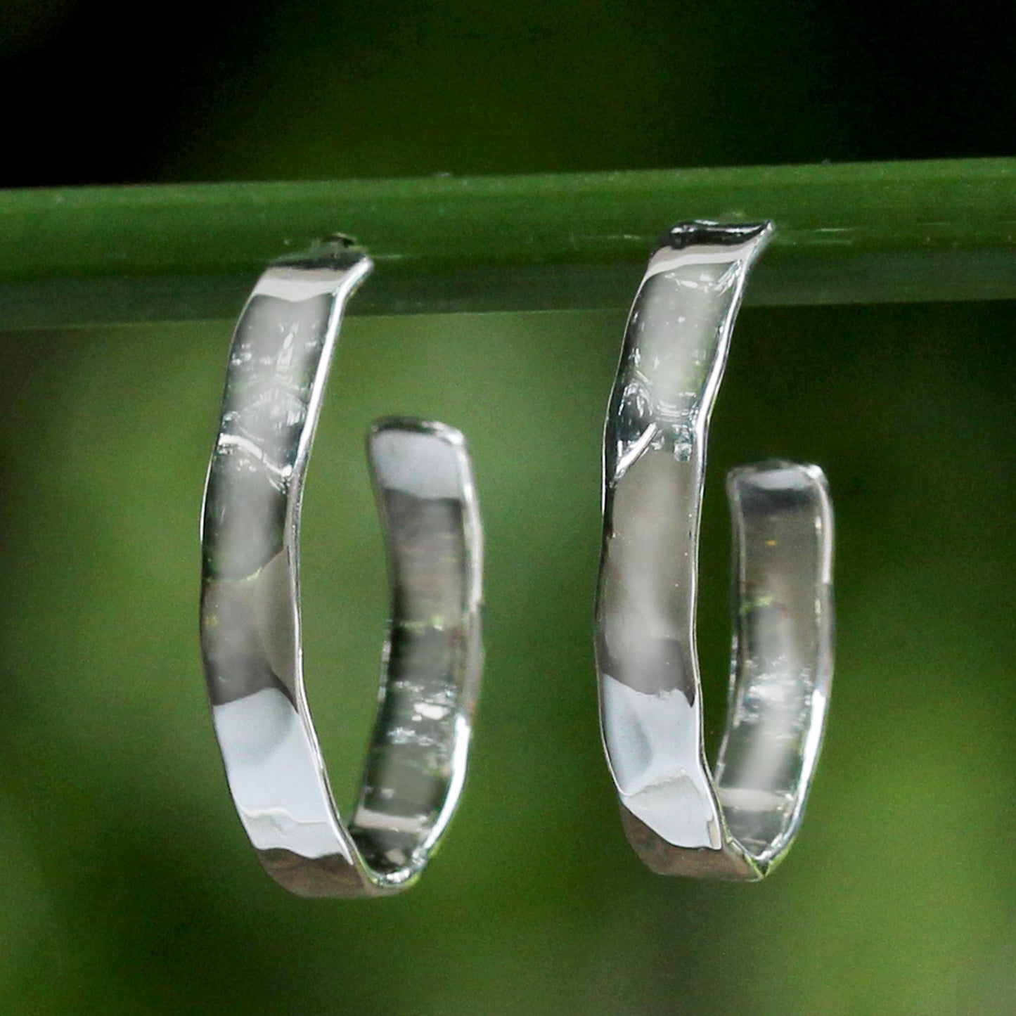 Contemporary Woman Modern Thai 925 Sterling Silver Half-Hoop Earrings