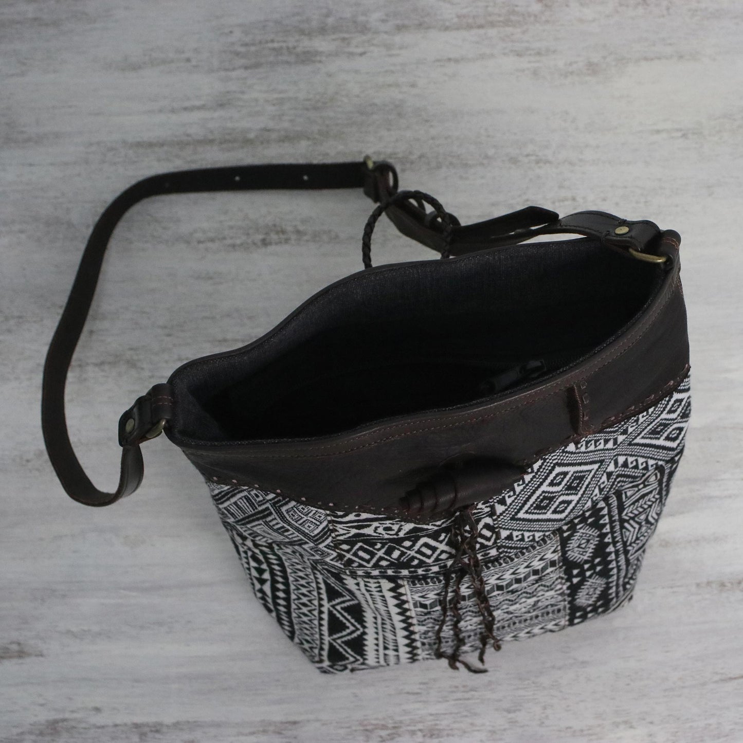 Sophisticated Journey Leather Accent Cotton Blend Sling in Black and White