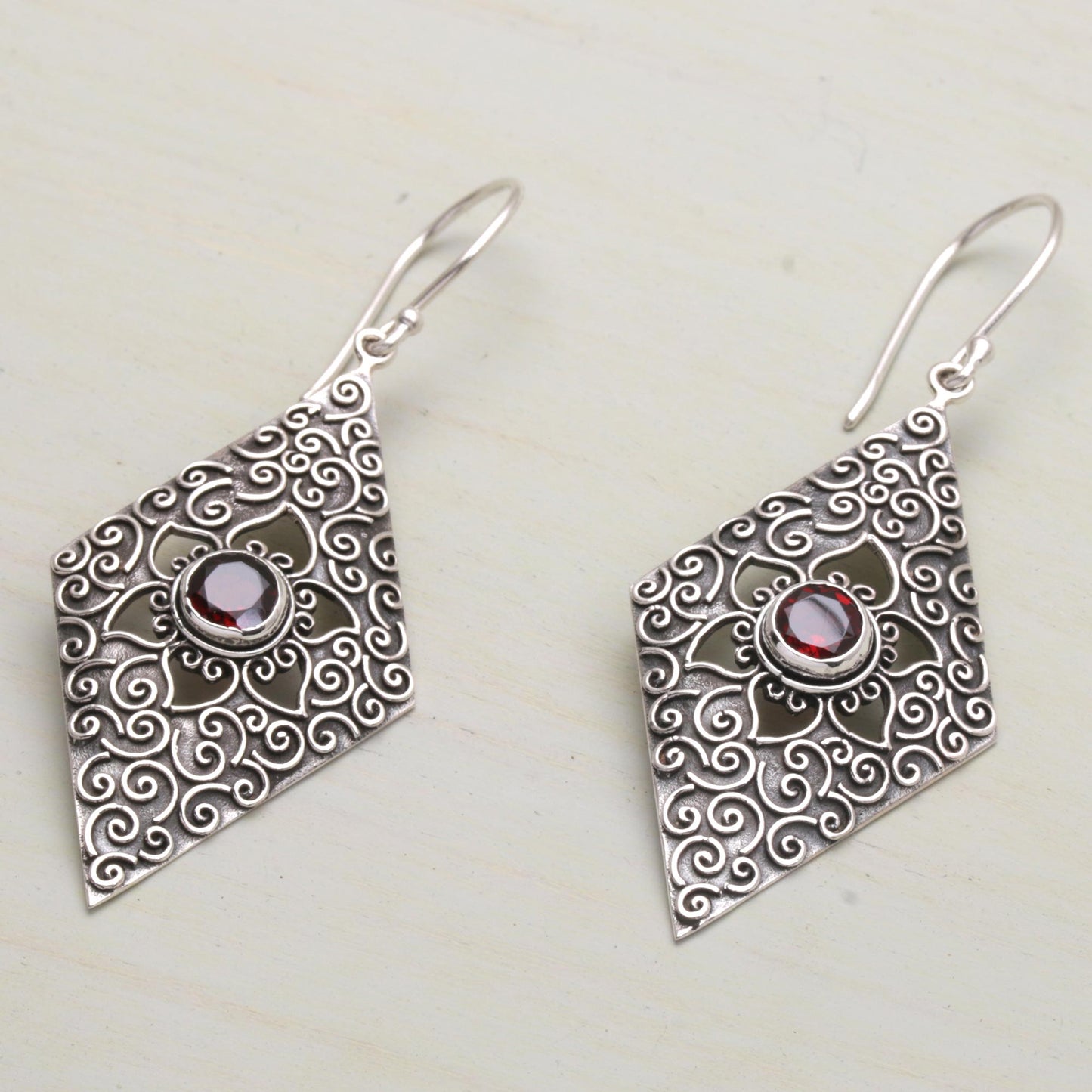 Daisy Spirals Garnet Silver Dangle Earrings