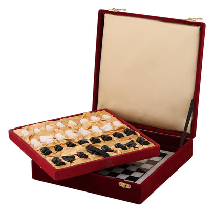 Royal Leisure Handcrafted Black and White Marble Chess Set from India