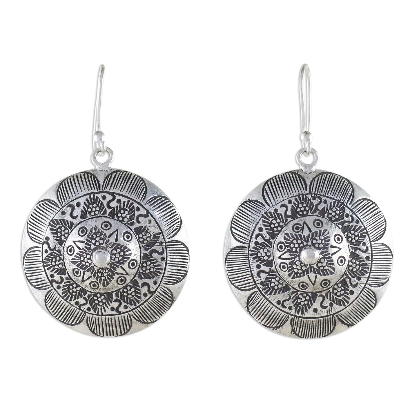 Lanna Welcome Round Floral Motif Earrings in 950 Hill Tribe Silver