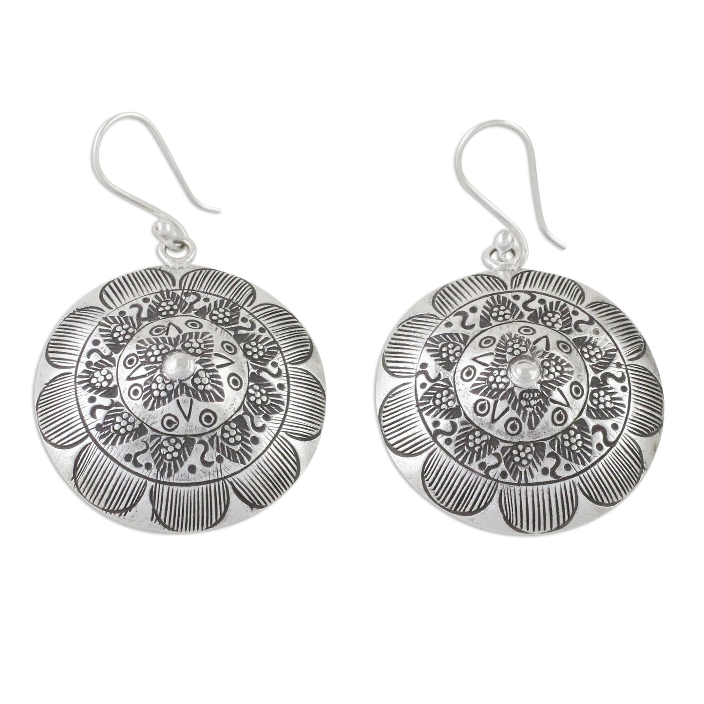 Lanna Welcome Round Floral Motif Earrings in 950 Hill Tribe Silver