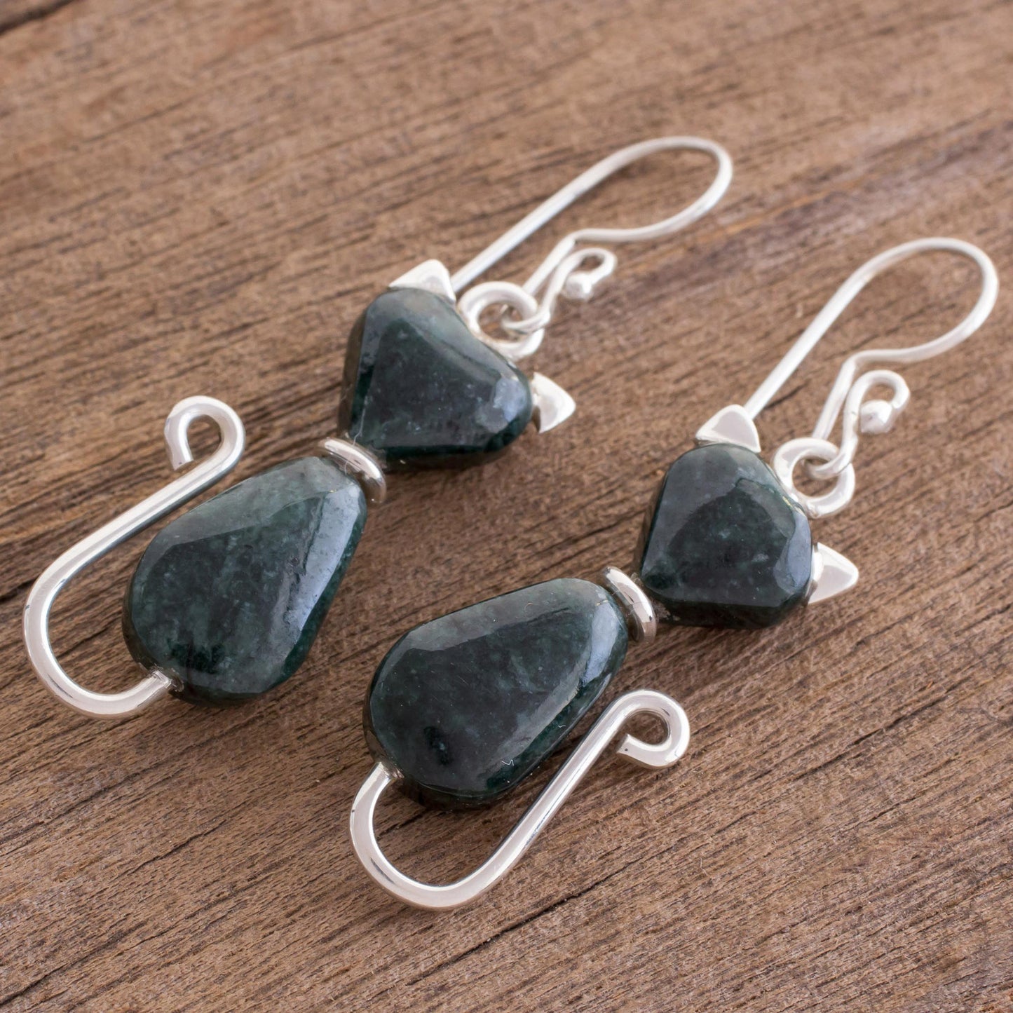 Cats of Love in Dark Green Jade Cat Dangle Earrings in Dark Green from Guatemala