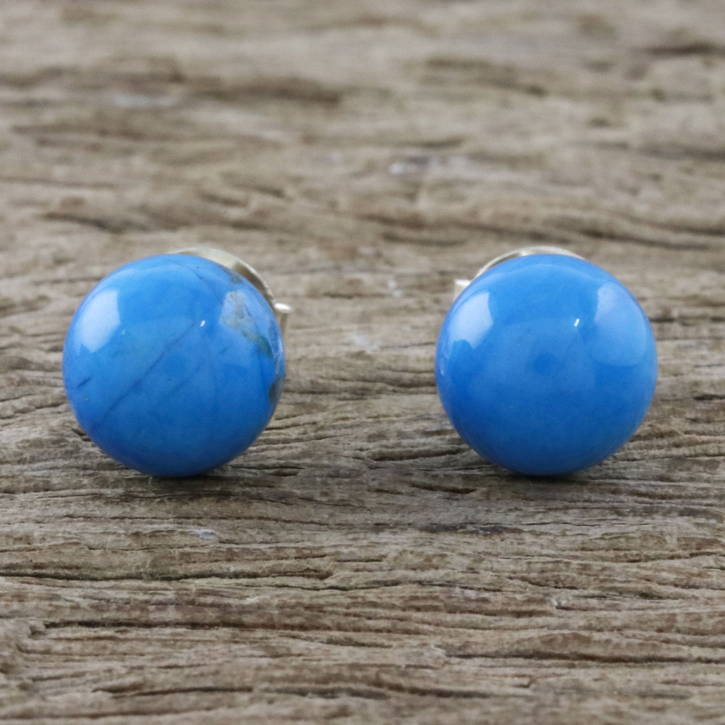 Paradise Lagoon Handmade 925 Sterling Silver Magnesite Stud Earrings