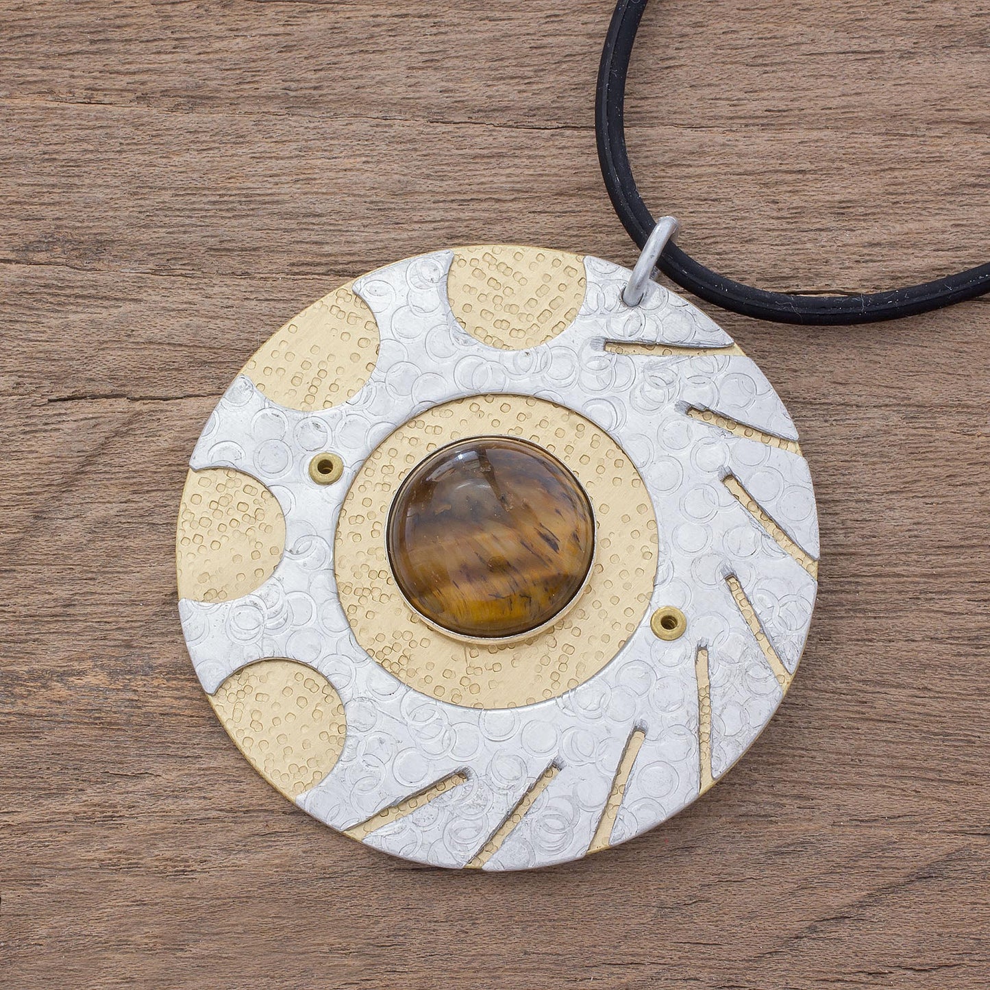 Shining Suns Modern Tiger's Eye and Brass Circle Pendant Necklace