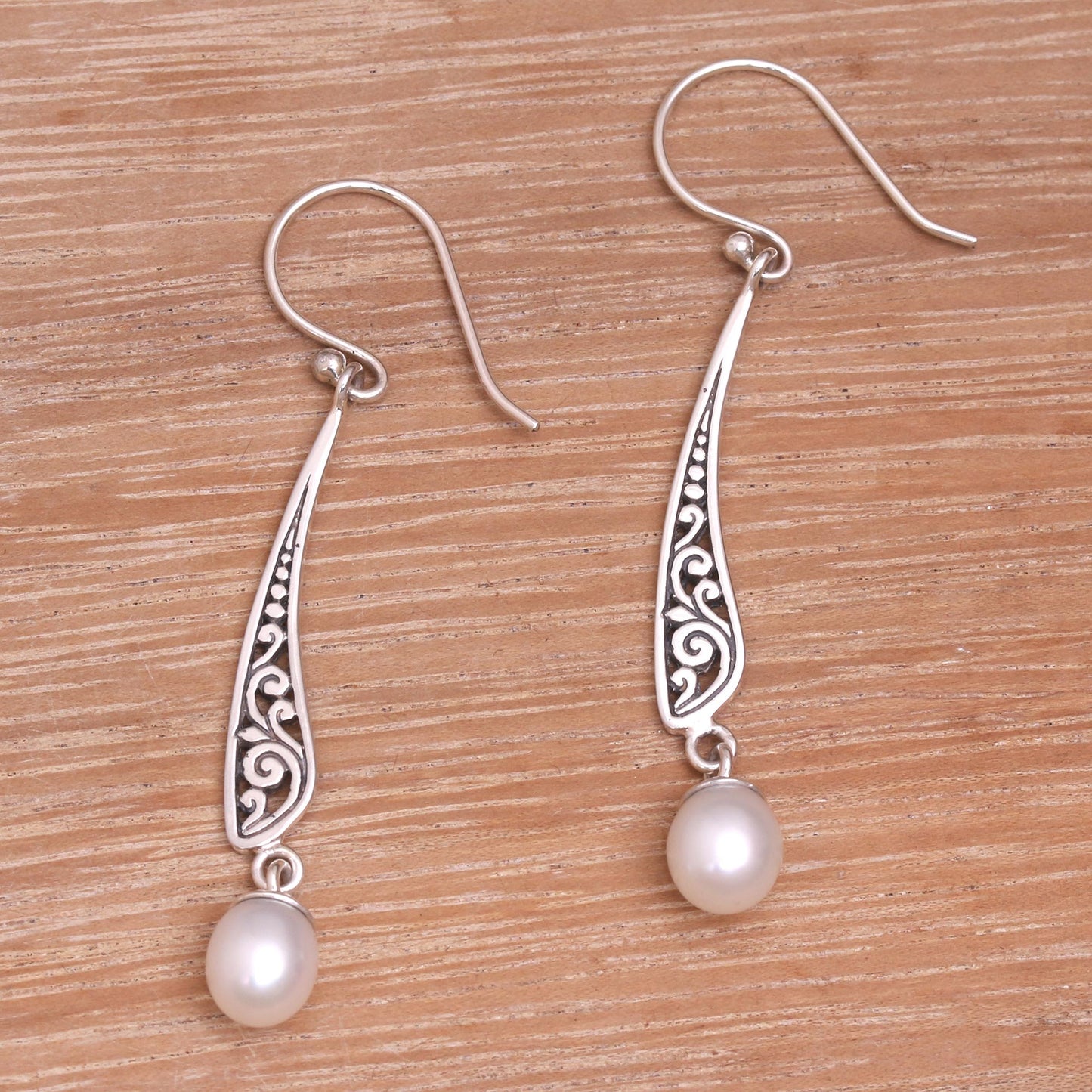 Vine Blades Vine Motif Cultured Pearl Dangle Earrings from Indonesia