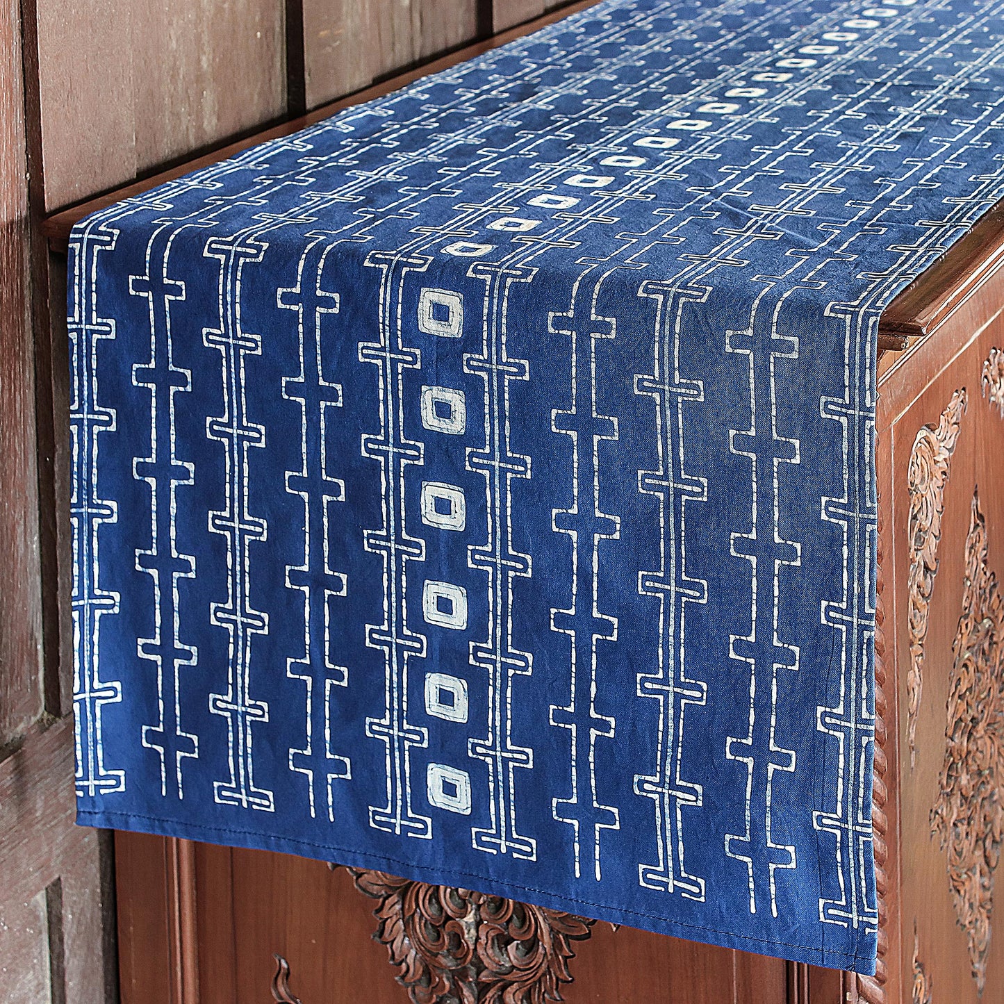 Continuous Chain Handcrafted Indigo and White Cotton Batik Table Runner