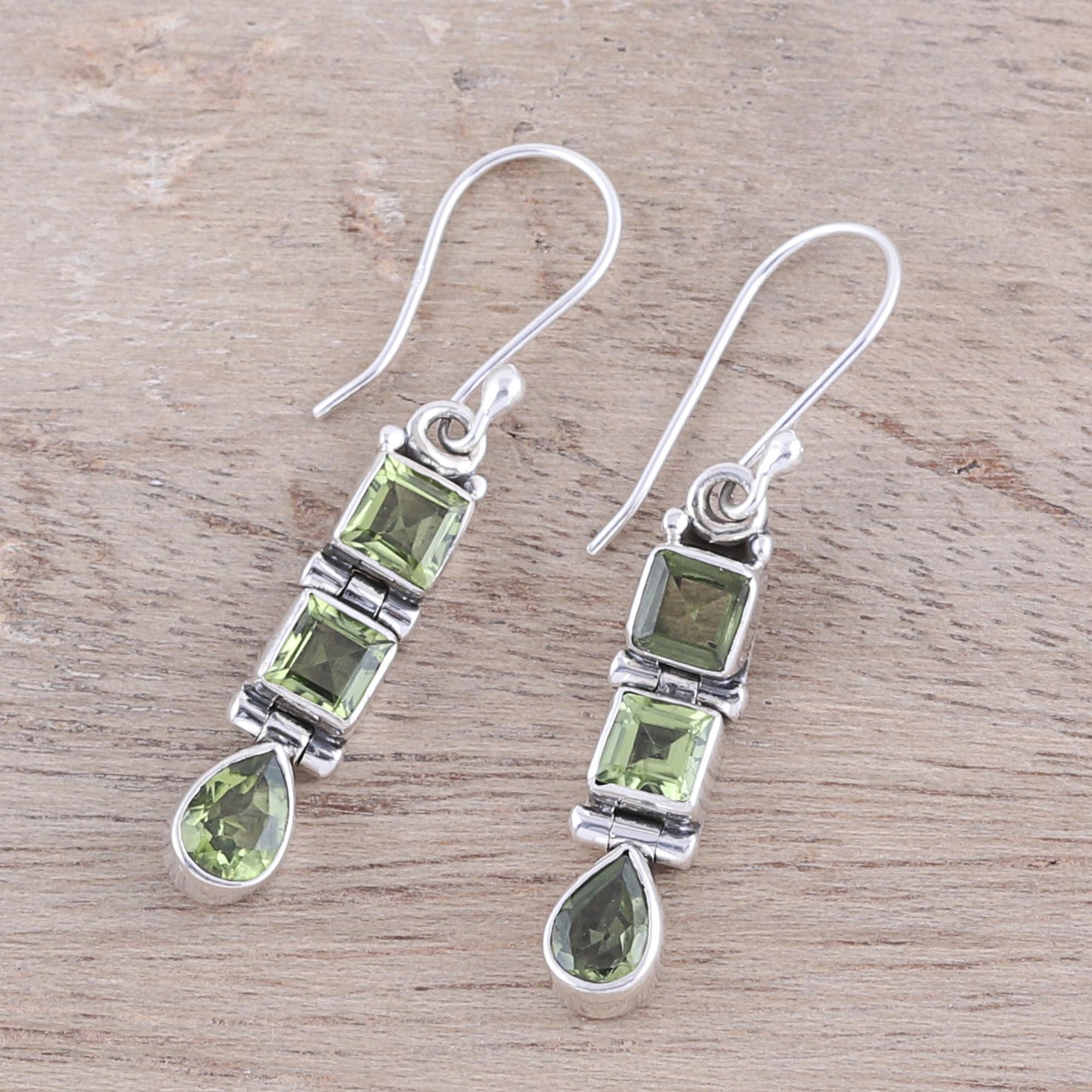 Creativity 3.8-Carat Faceted Peridot Dangle Earrings from India