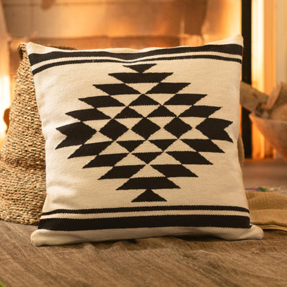 Symmetric Diamond Diamond Pattern Wool Cushion Cover from Peru