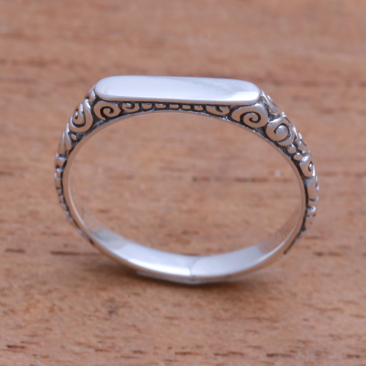 Intaglio Curls Swirl Pattern Sterling Silver Band Ring from Bali