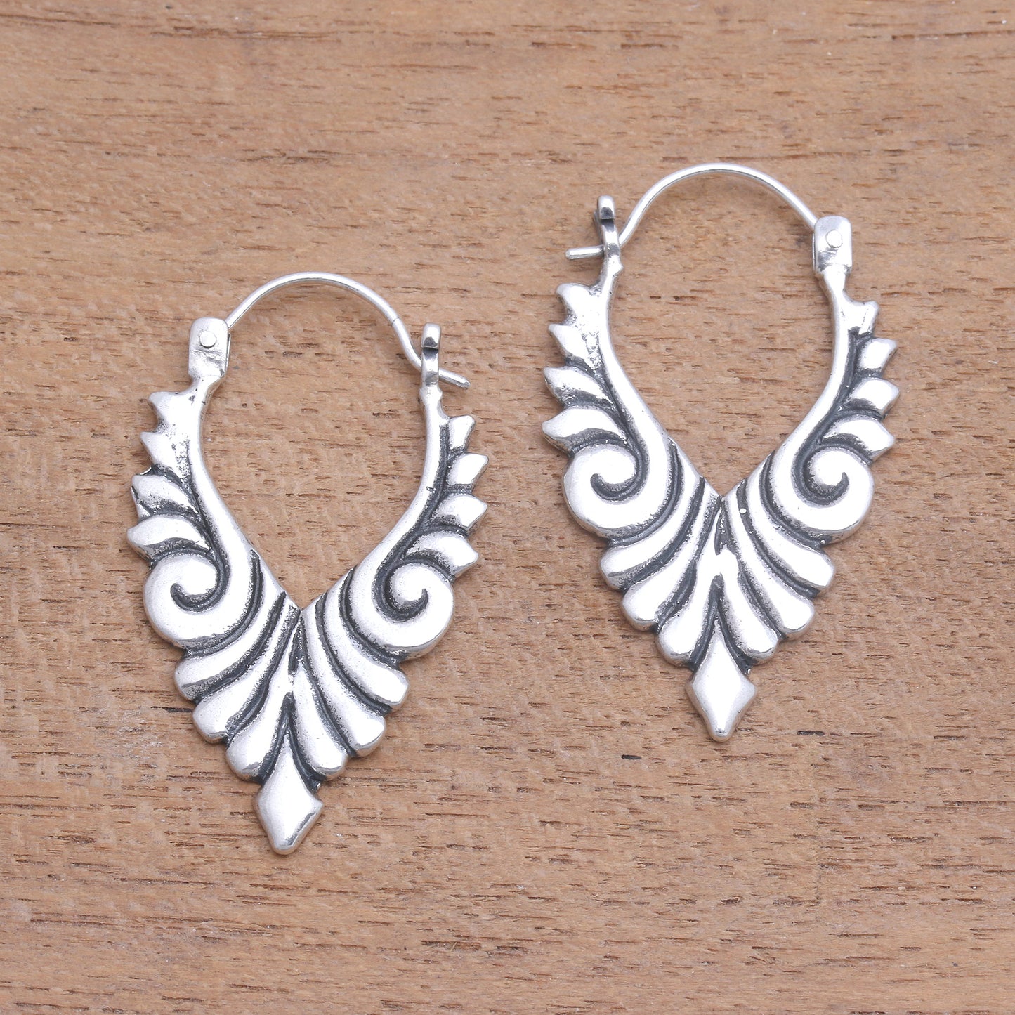 Elegant Beauty Artisan Crafted Sterling Silver Hoop Earrings from Bali