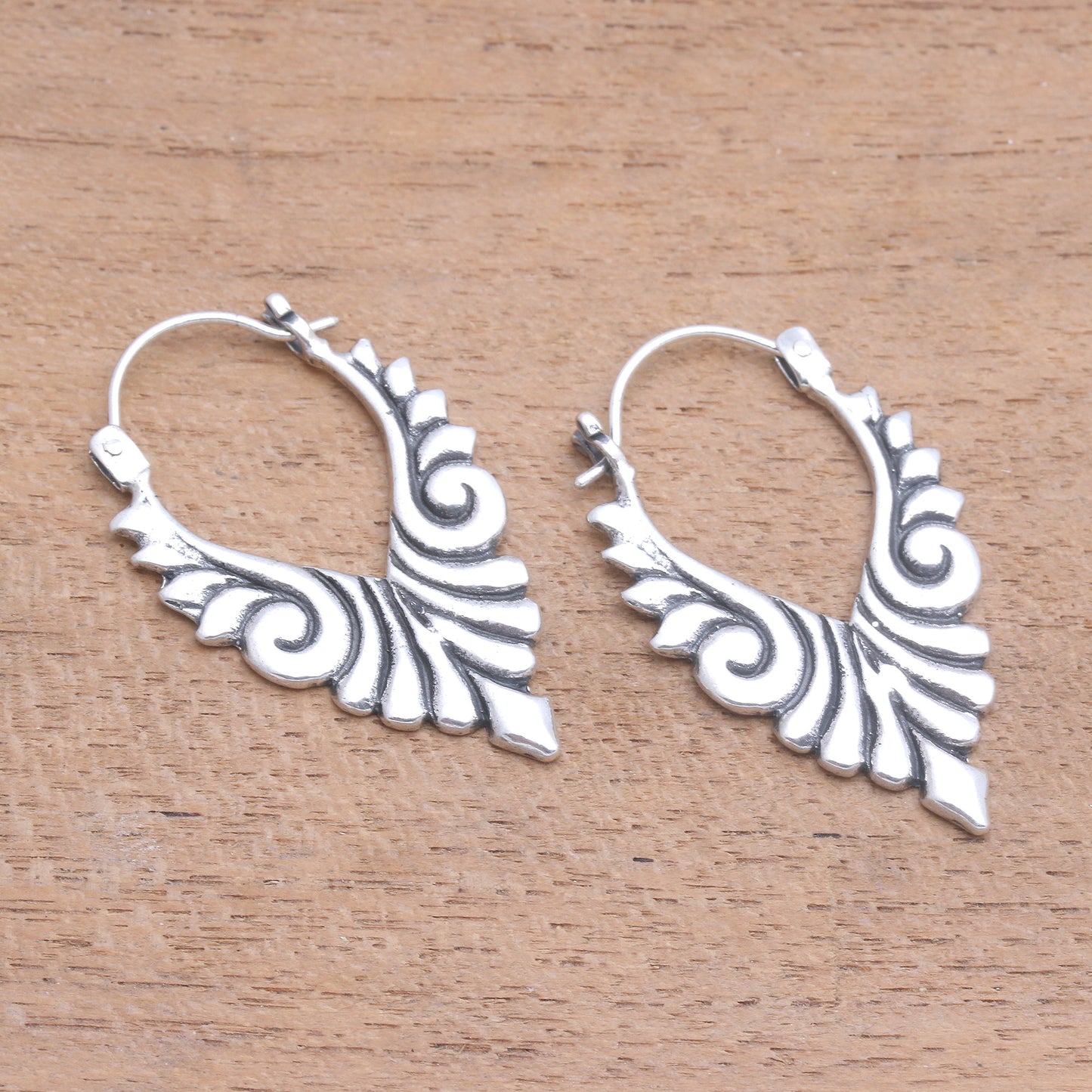 Elegant Beauty Artisan Crafted Sterling Silver Hoop Earrings from Bali