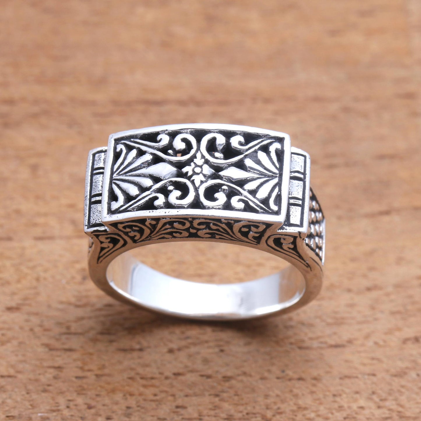 Extraordinary Vines Vine Pattern Sterling Silver Signet Ring Crafted in Bali