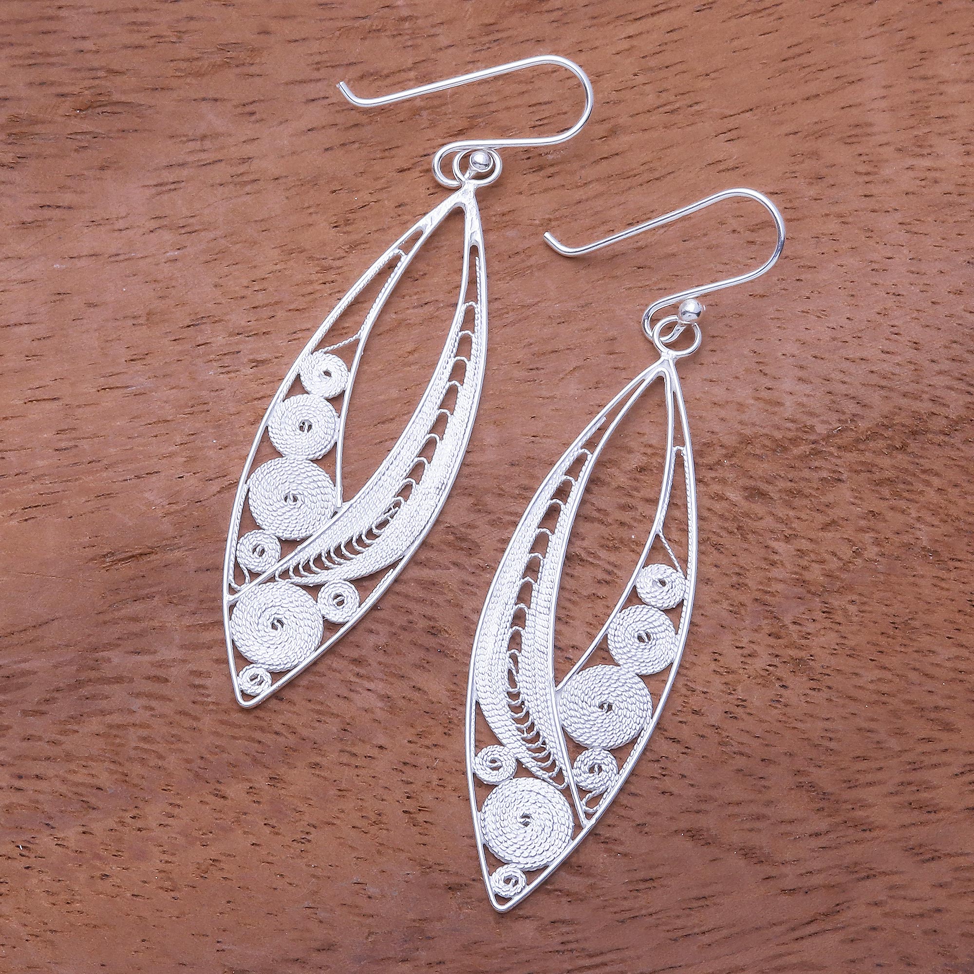 2 Pieces Antiqued Sterling Silver Plated Filigree Round Stampings With Top Hang Hole – Brass Based, Lead & Nickel Free