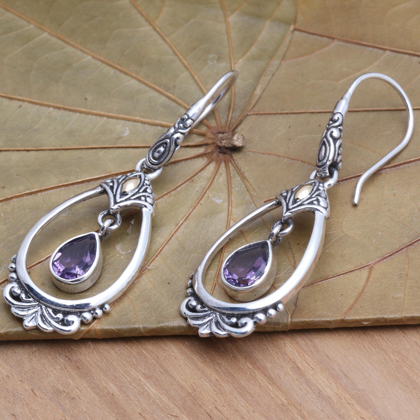 Victoriana Victorian Style Amethyst Dangle Earrings