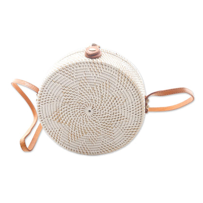 White Flower White Flower Pattern Round Woven Bamboo Shoulder Bag